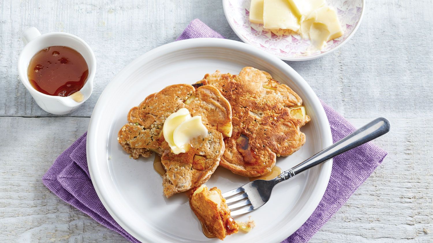 Apple & Hemp Seed Pancakes